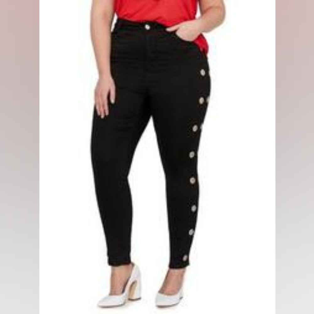 Love & Legend 👌 Jordyn Woods Black Jeans with Grommets